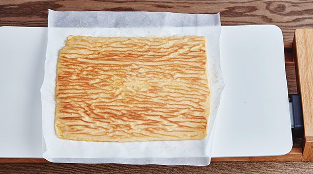 いちごのロールパンケーキ