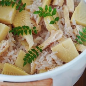 出汁いらずのタケノコご飯