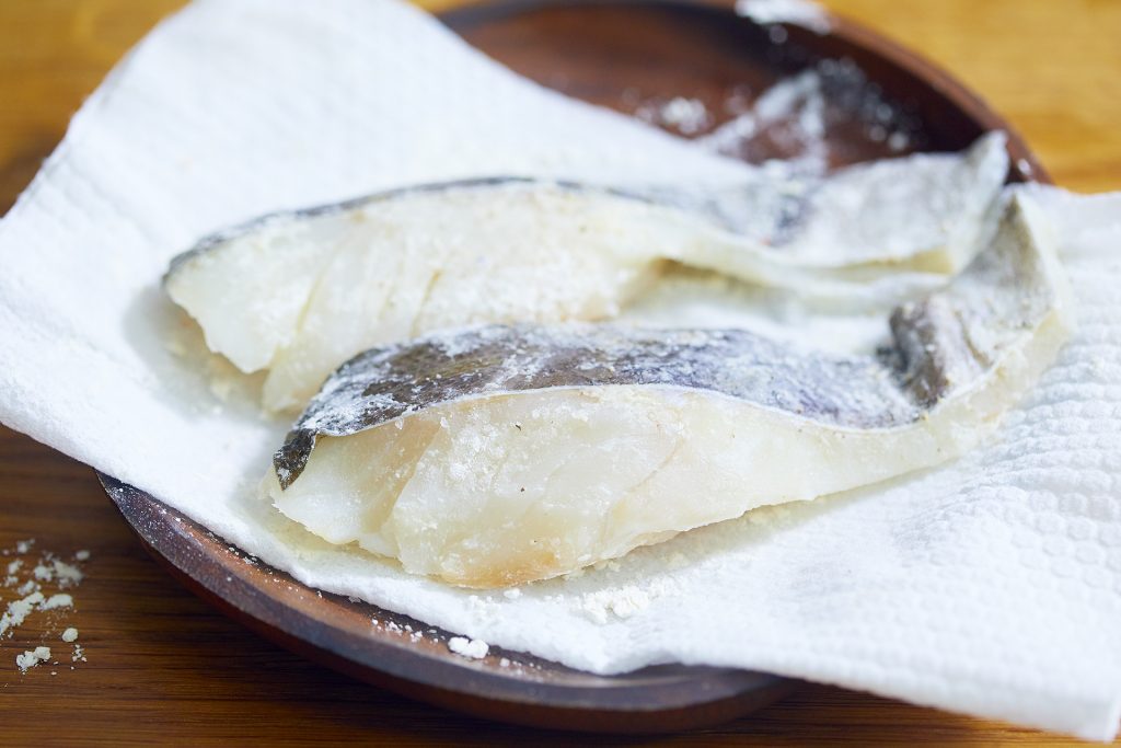 白身魚のポワレと根菜のグリル